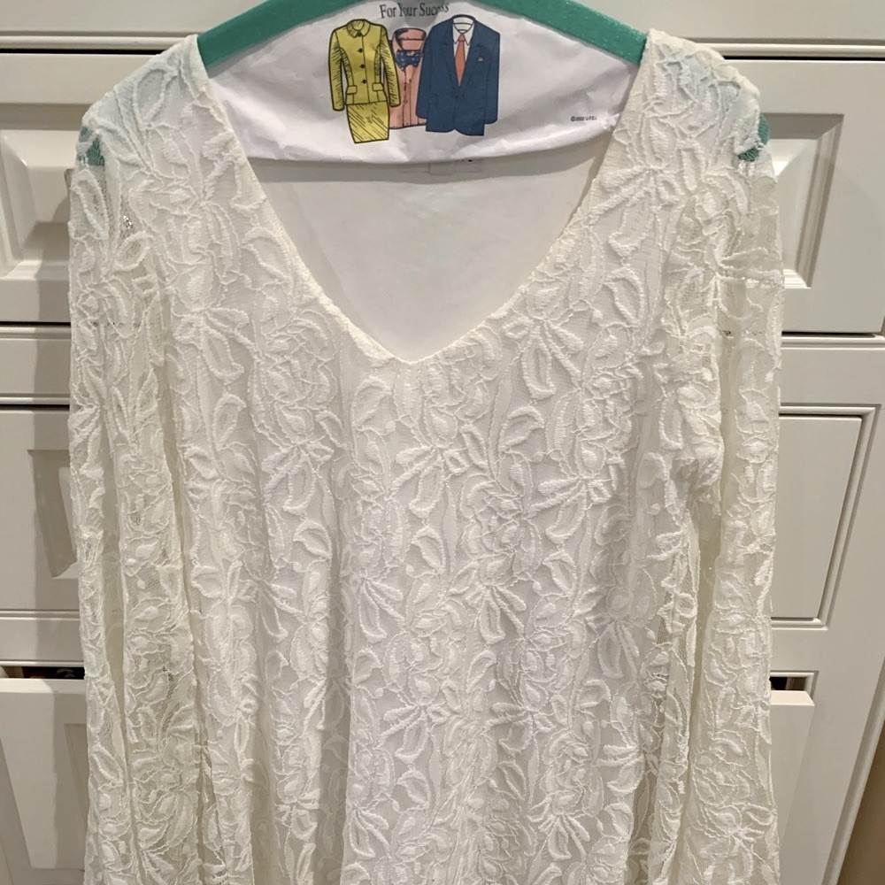 Socialite ivory lace dress size small